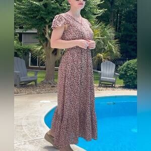 NWT Chic Style flowy floral cottage style maxi dress